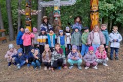 Dzieci-z-zeroweczki-na-wycieczce-w-wiosce-indianskiej-14