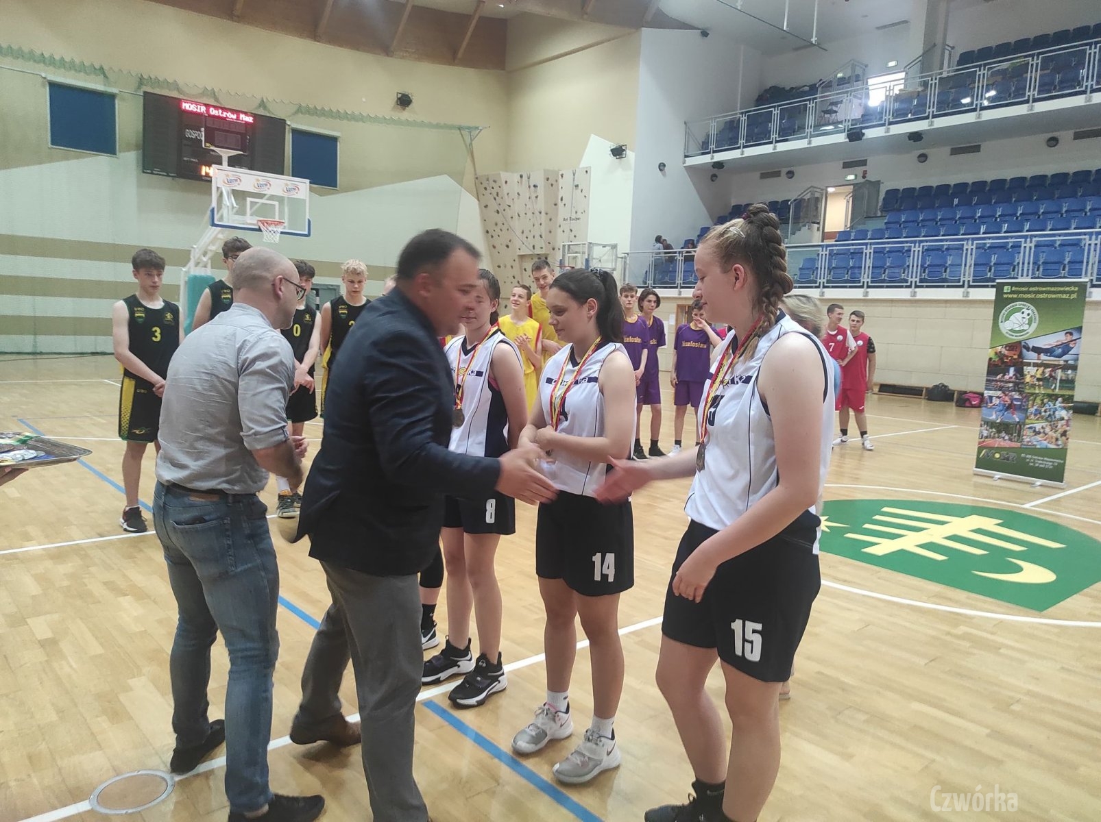 Final-Igrzysk-Mlodziezy-Szkolnej-w-koszykowce-3