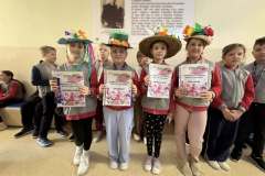 Kapelusz-Pani-Wiosny-w-klasach-I-III-2