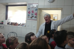 87953075_189056039044054_2773454438239567872_n