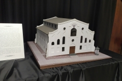 Klasy 7d i 8a w Bibliotece Miejskiej