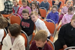 Klasy-pierwsze-w-Bibliotece-Miejskiej-2