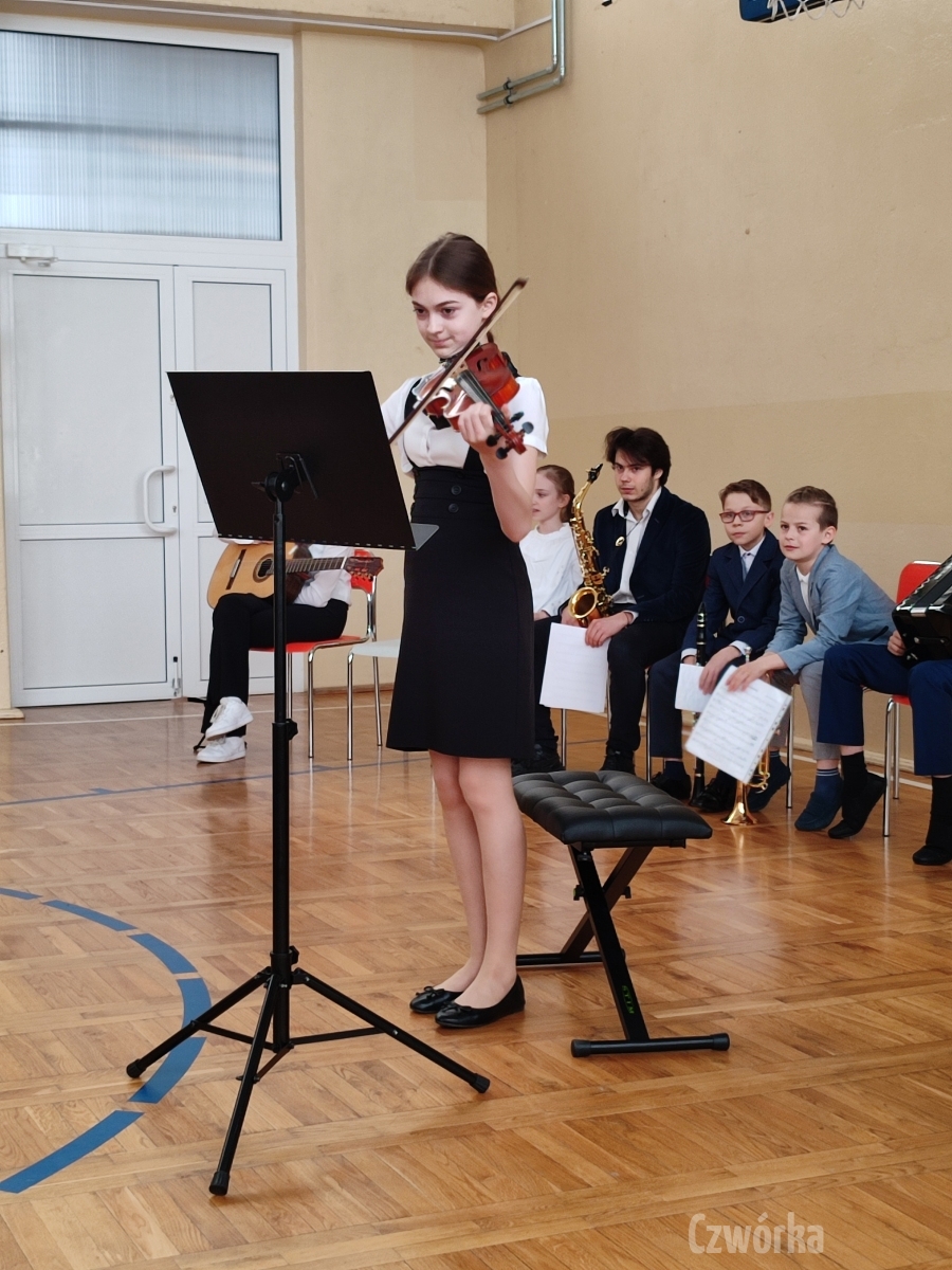 Lekcja-muzyczna-w-wykonaniu-uczniow-Szkoly-Muzycznej-7