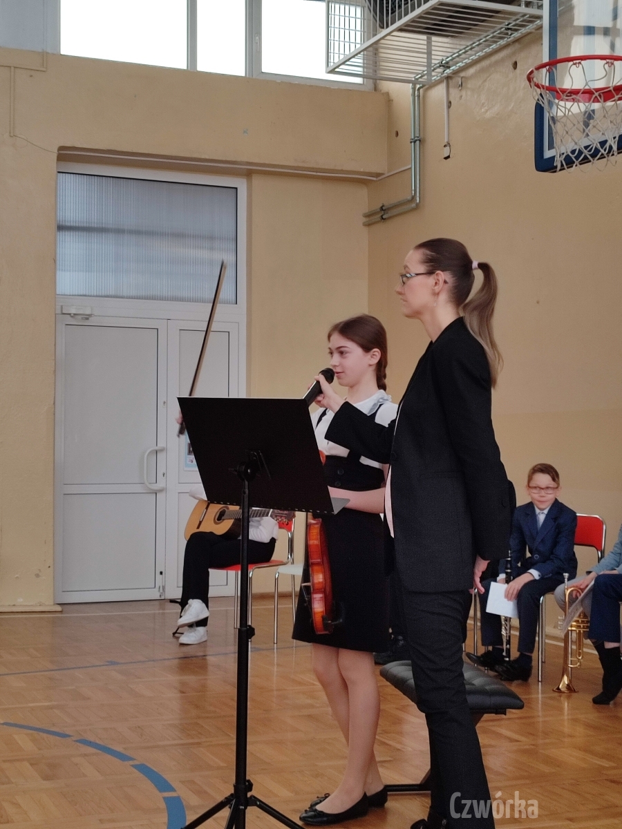 Lekcja-muzyczna-w-wykonaniu-uczniow-Szkoly-Muzycznej-8