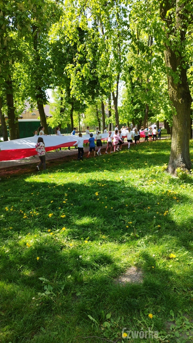 Majowe-Swieta-zajecia-patriotyczne-w-swietlicy-4