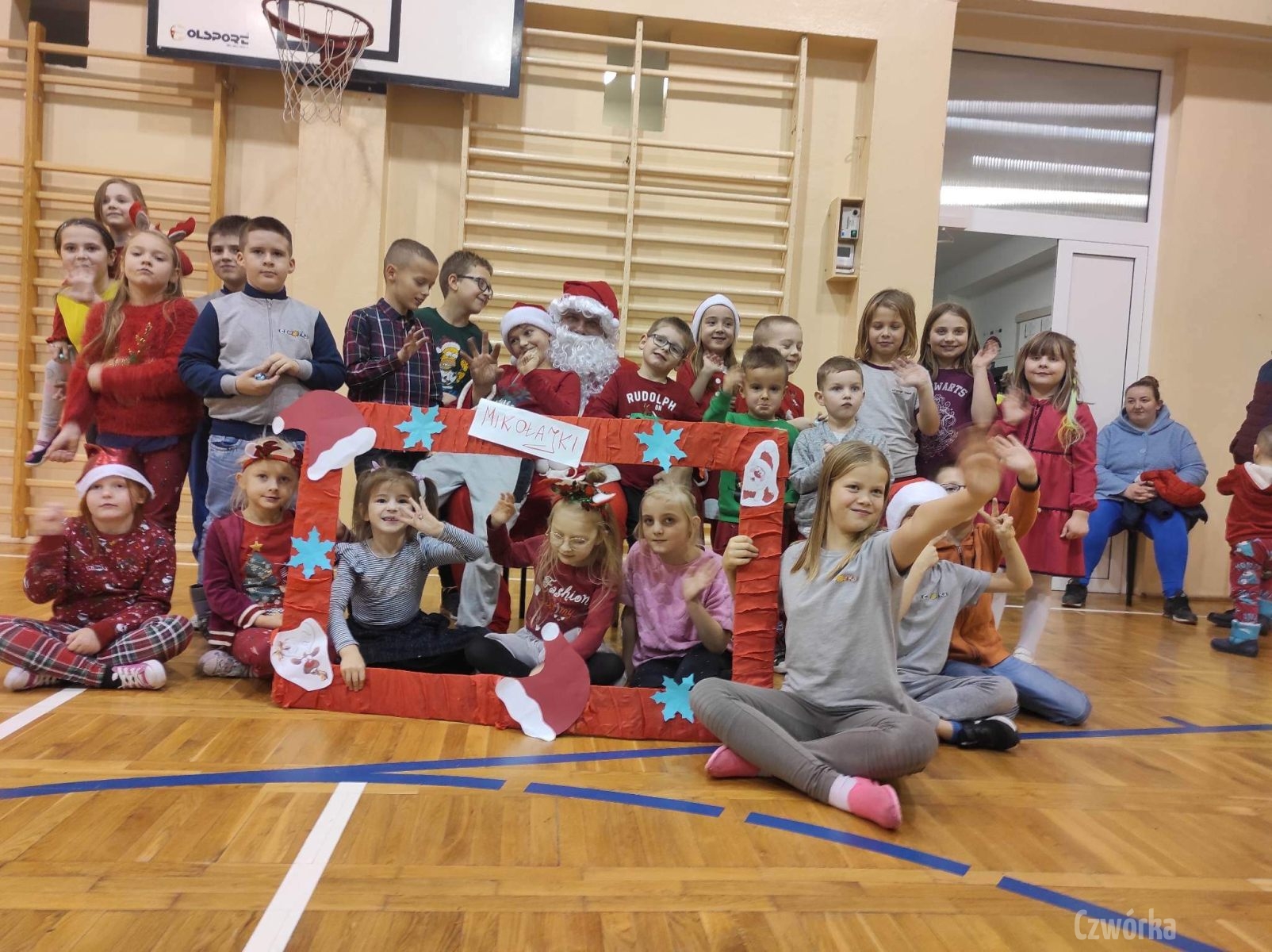 Mikolajki-na-sportowo-w-swietlicy-szkolnej-2