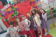 Pokaz-mody-w-wykonaniu-MALYCH-KOBIETEK-z-zeroweczki-5