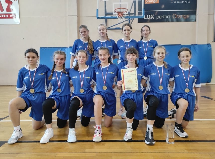 Powiatowe-I-M-Sz-w-Koszykowce-Dziewczat-3