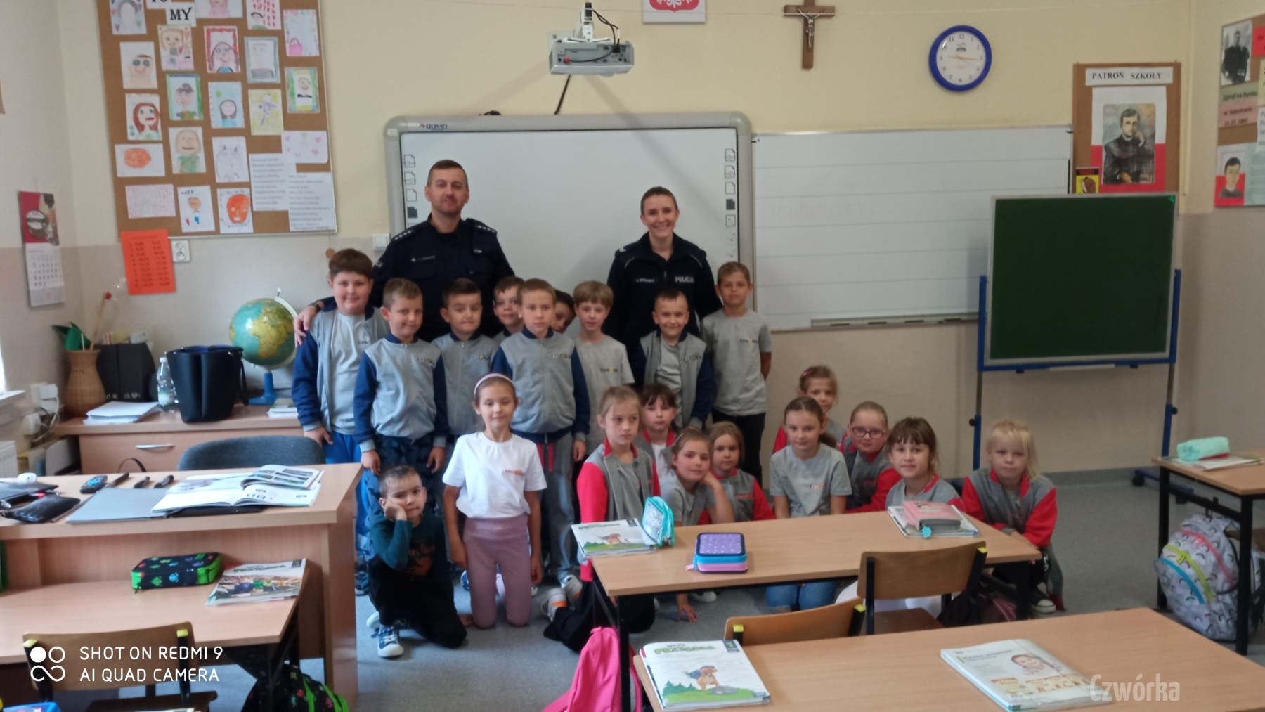 spotkanie-z-policja-w-klasach-pierwszych-2