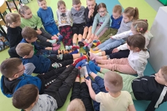 w zerówce królowały kolorowe skarpetki!