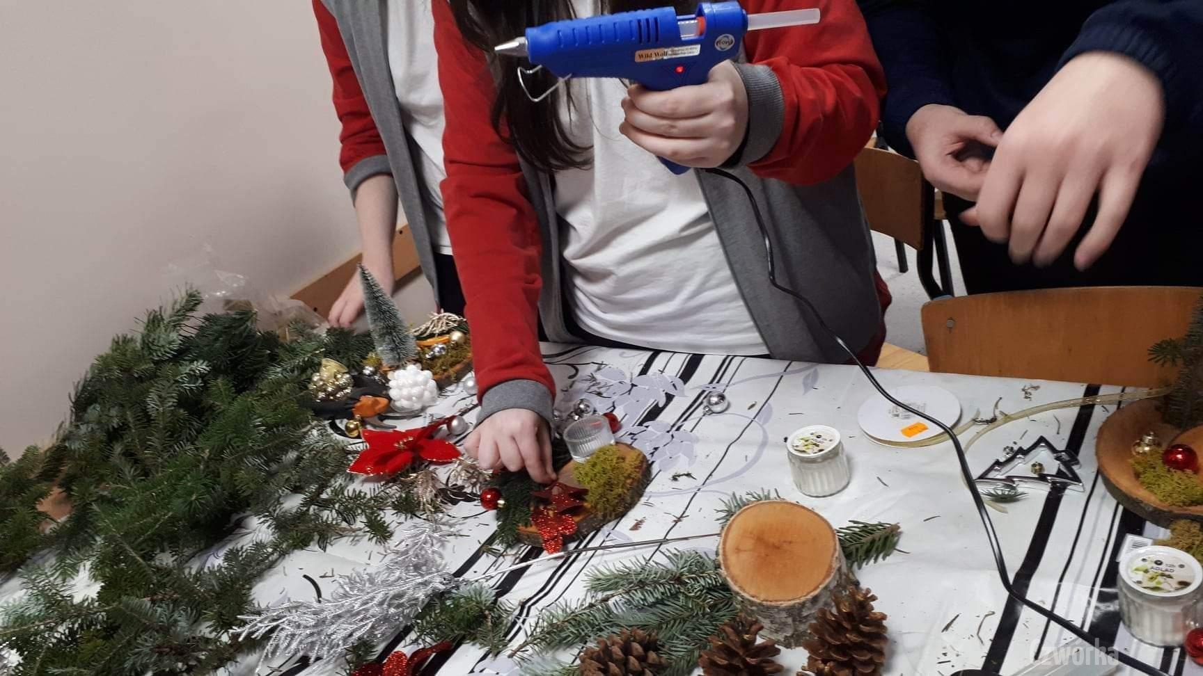 warsztaty-tworzenia-ozdob-swiatecznych-4