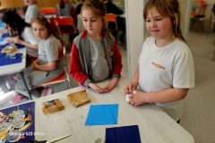 Warsztaty-tworzenia-swiec-sojowych-w-swietlicy-szkolnej-12