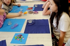 Warsztaty-tworzenia-swiec-sojowych-w-swietlicy-szkolnej-15