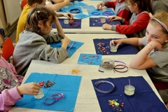 Warsztaty-tworzenia-swiec-sojowych-w-swietlicy-szkolnej-25