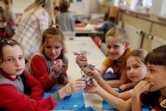 Warsztaty-tworzenia-swiec-sojowych-w-swietlicy-szkolnej-8