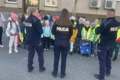 Wycieczka klas 3 a i 3 b na Komendę Policji 
