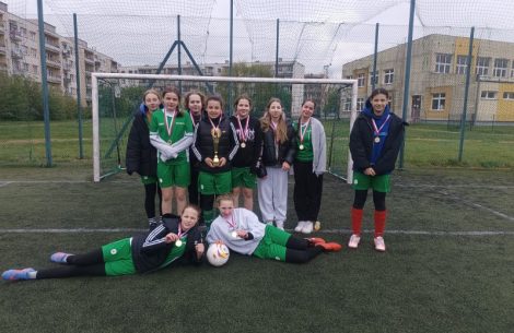 Finał regionu dziewcząt w piłkę nożną