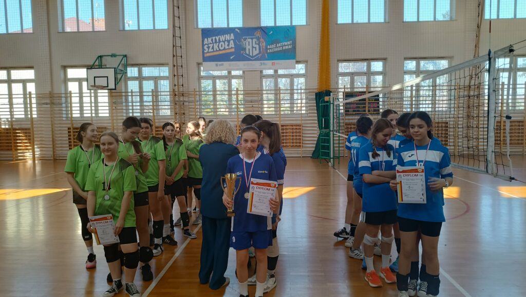 Powiatowy finał piłki siatkowej dziewcząt